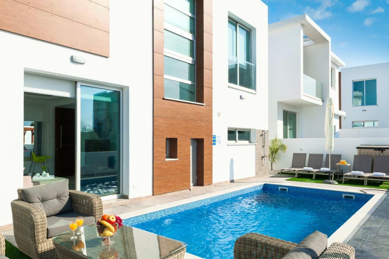 Villa Carmen Protaras Exterior photo